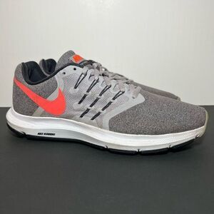 Womens NIKE Run Swift Grey Running Shoes / Size 9